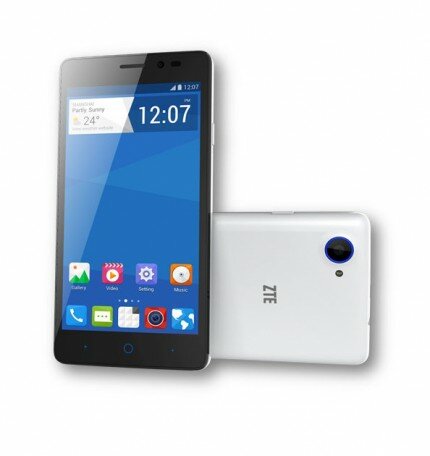 Смартфон ZTE Blade V2 Lite выходит в России за 9 990 рублей